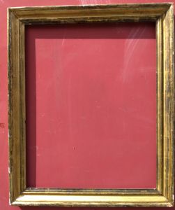 Gruppo di 8 cornici vendibili anche singolarmente in legno dorato a mecca XIX° sec. cm. 57 x 72  prezzo cad.